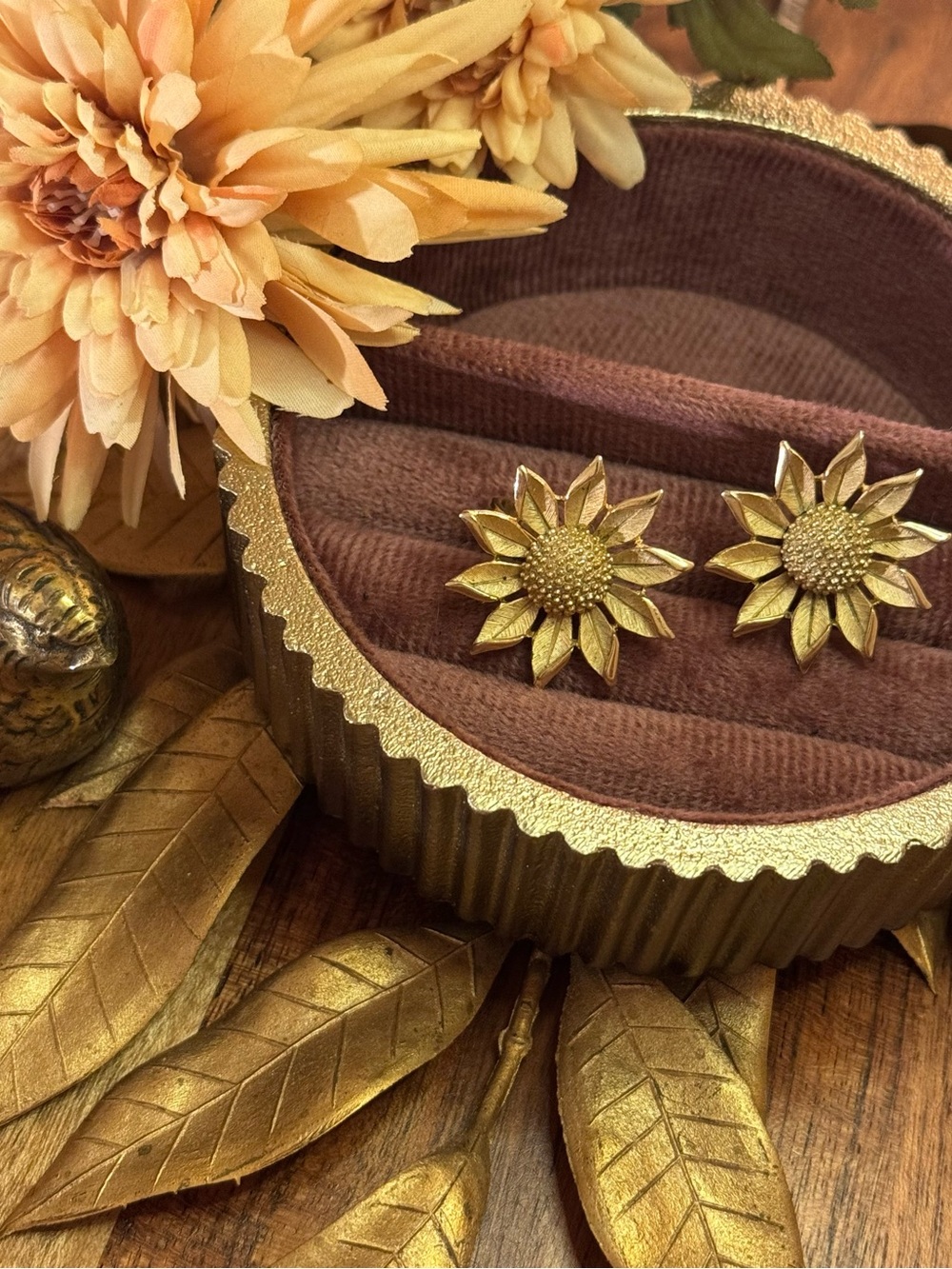 Gold Sunflower Vintage Earrings - Picture 7 of 14